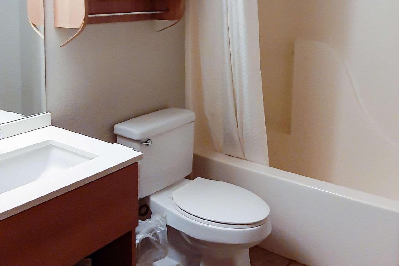 Starkville Inn & Suites Εξωτερικό φωτογραφία