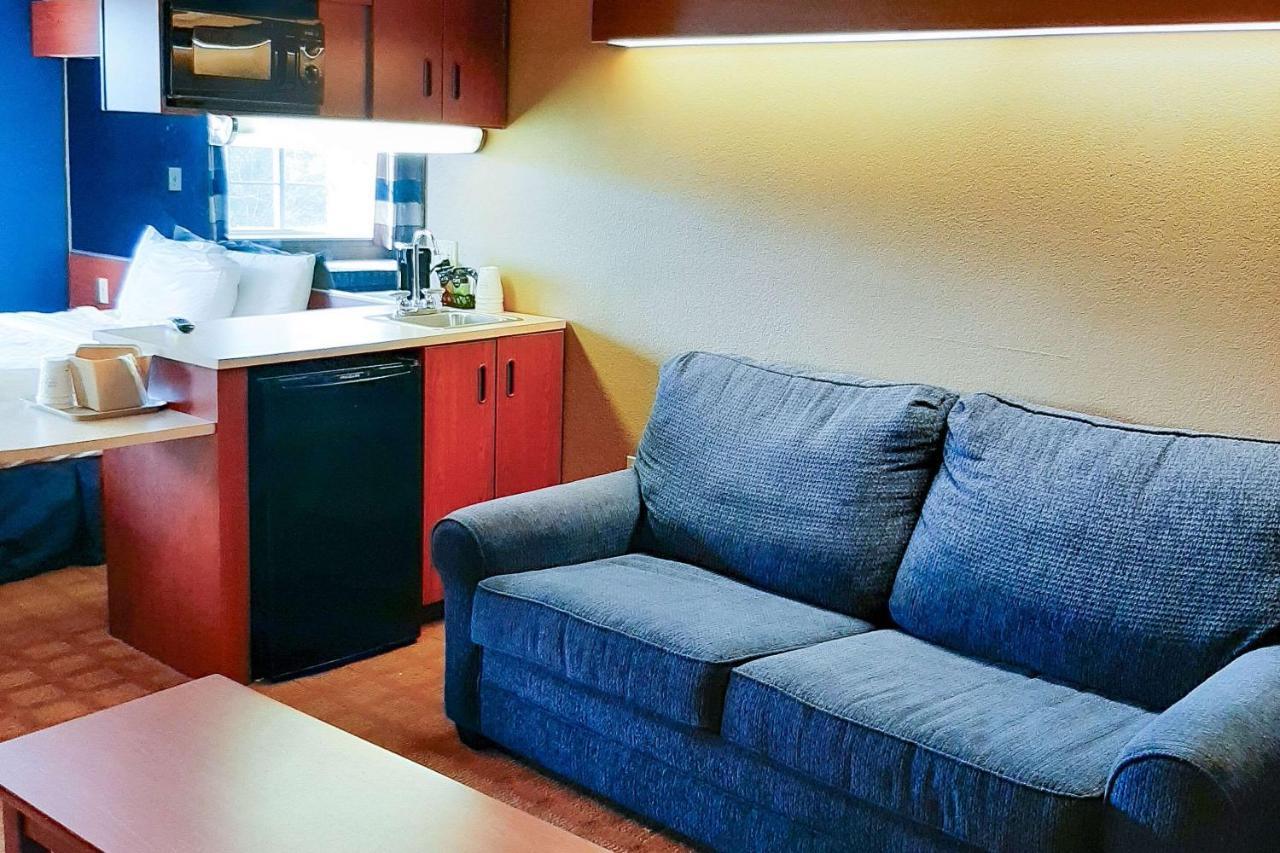 Starkville Inn & Suites Εξωτερικό φωτογραφία