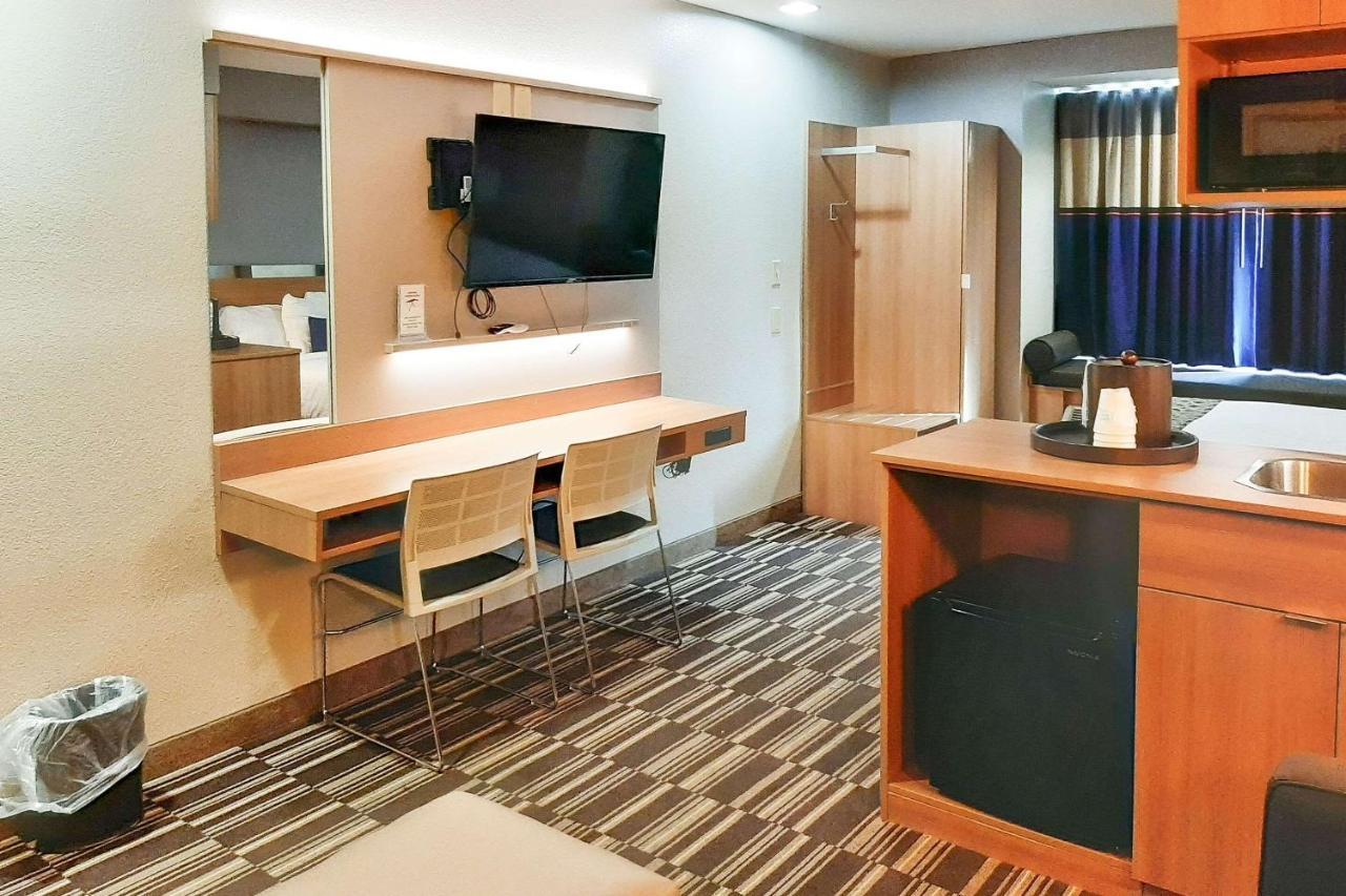 Starkville Inn & Suites Εξωτερικό φωτογραφία